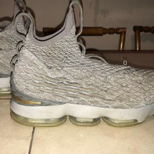 Nike Unisex Kids Lebron XV 15 Basketball Shoes